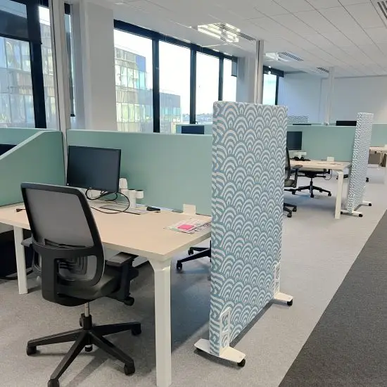 Claustra acoustique moderne bureau open space, design innovant, solution sonore brevetée